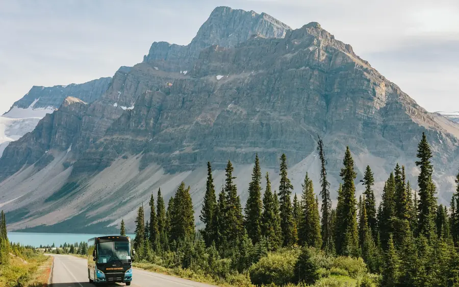 Bow Lake and the peaks along the Icefields Parkway
